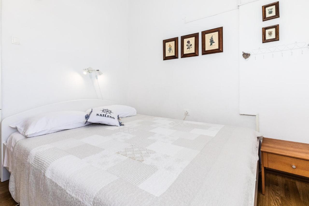 Apartmani Nadia Punat Exteriör bild